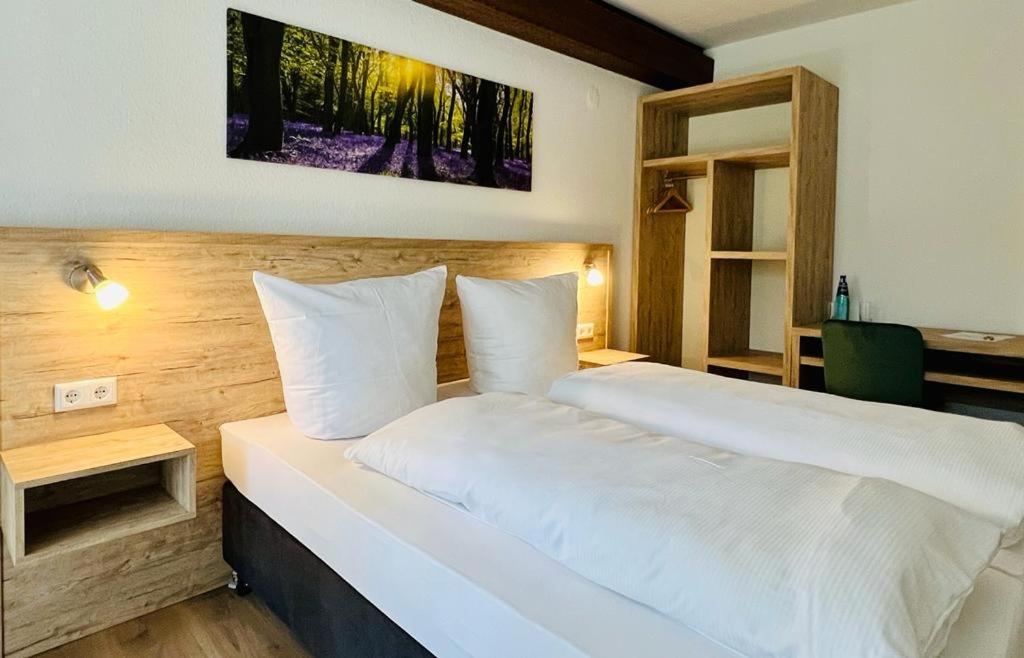 Landhotel Tanneneck - Ideal Fuer Gruppen, Familien Und Hunde 로핀겐 외부 사진