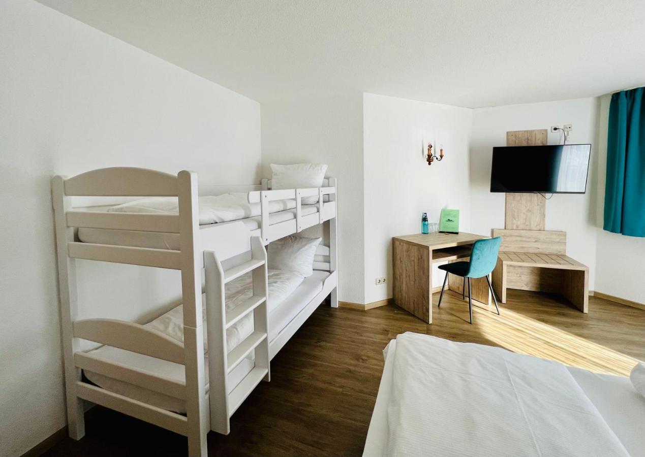 Landhotel Tanneneck - Ideal Fuer Gruppen, Familien Und Hunde 로핀겐 외부 사진